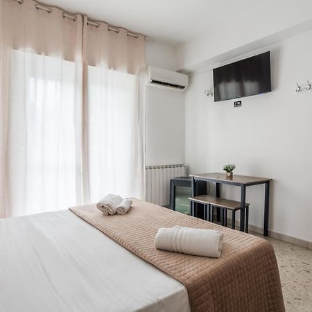 Napoli Fly Guest House 290 Екстер'єр фото