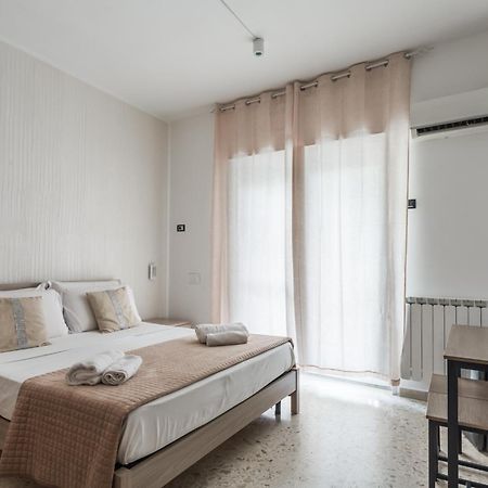 Napoli Fly Guest House 290 Екстер'єр фото