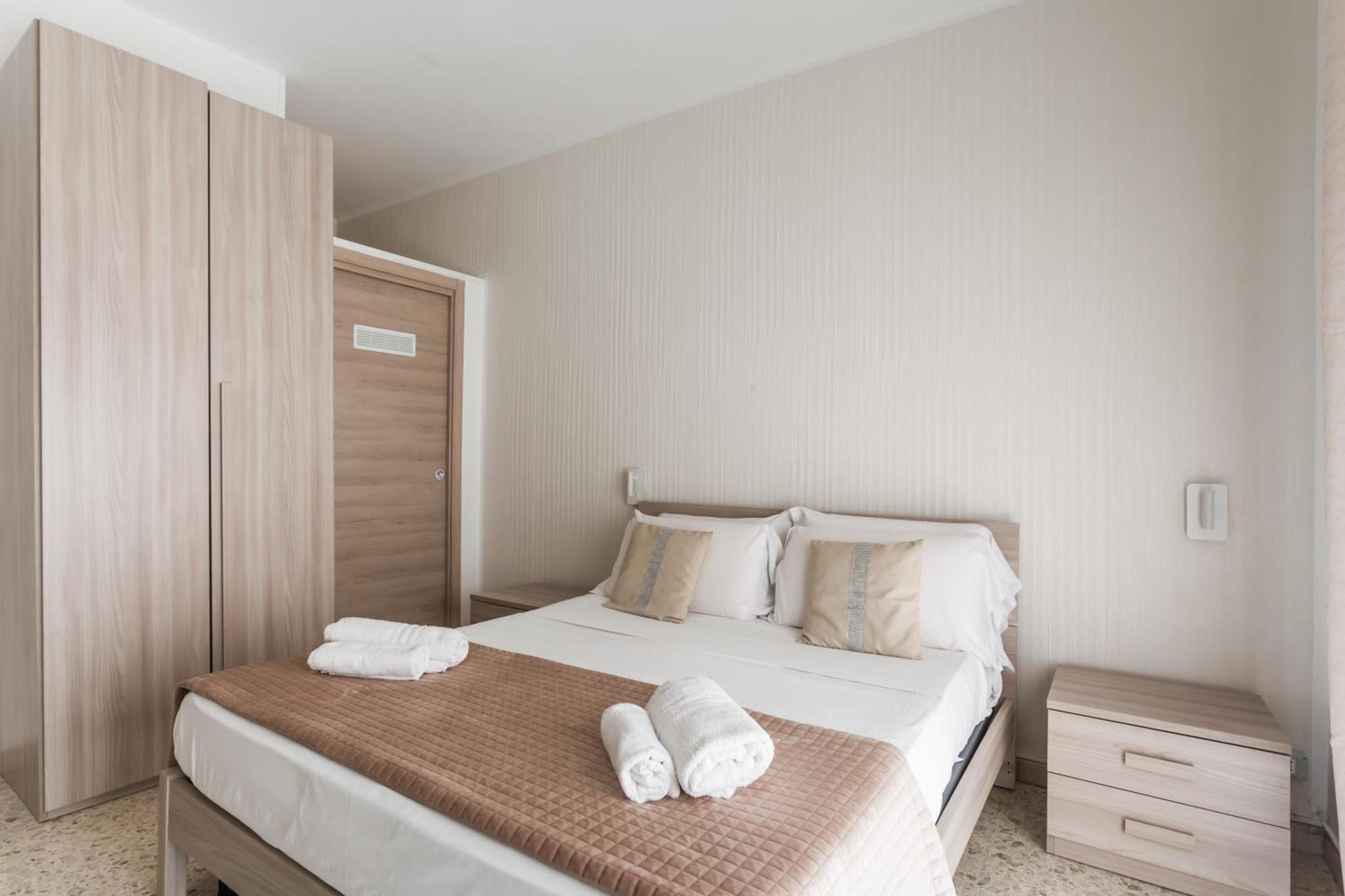 Napoli Fly Guest House 290 Екстер'єр фото