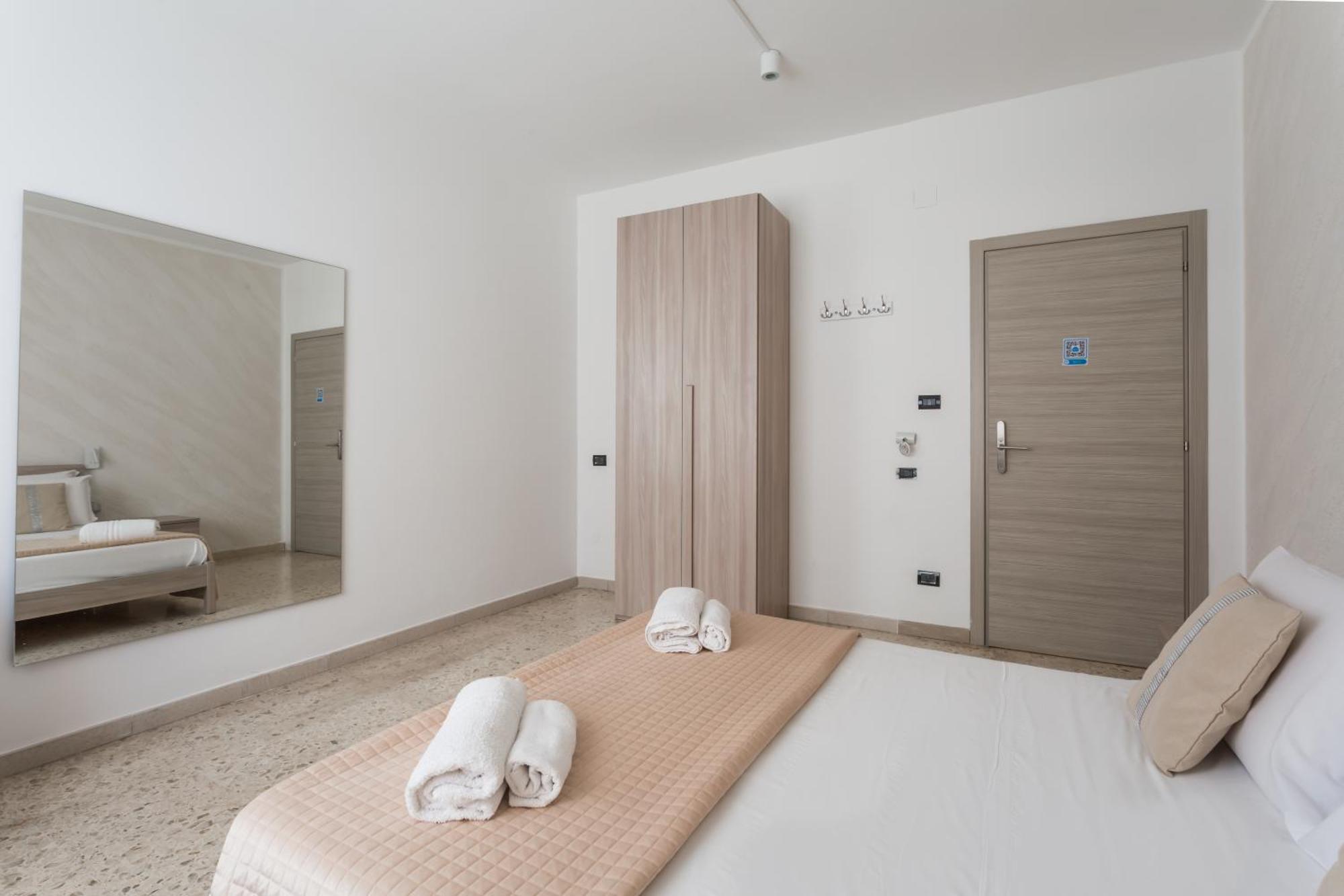 Napoli Fly Guest House 290 Екстер'єр фото