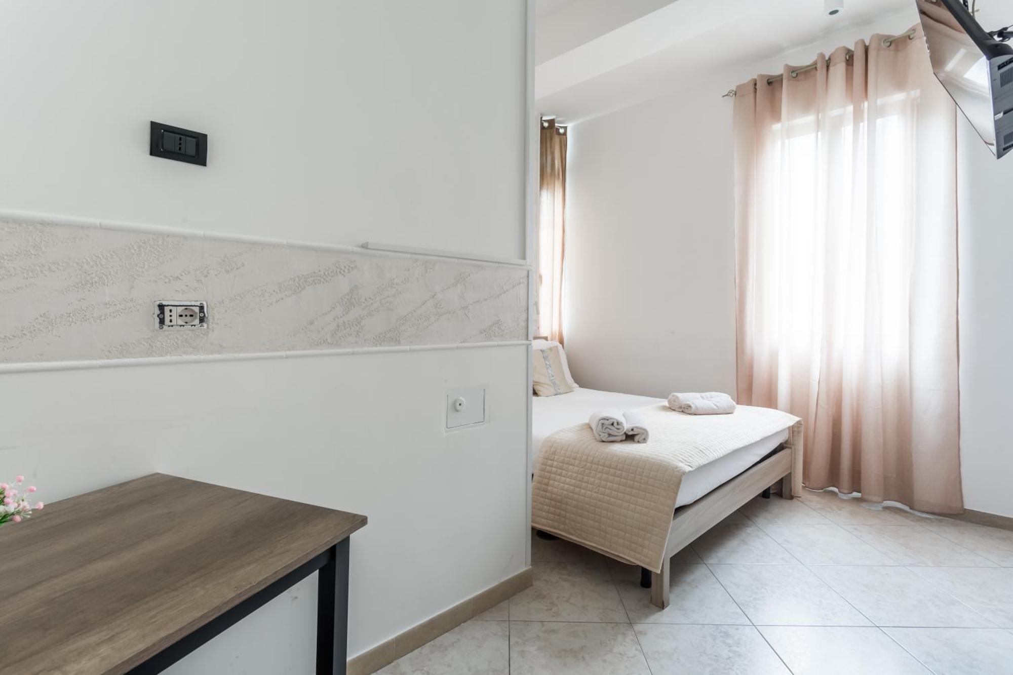Napoli Fly Guest House 290 Екстер'єр фото
