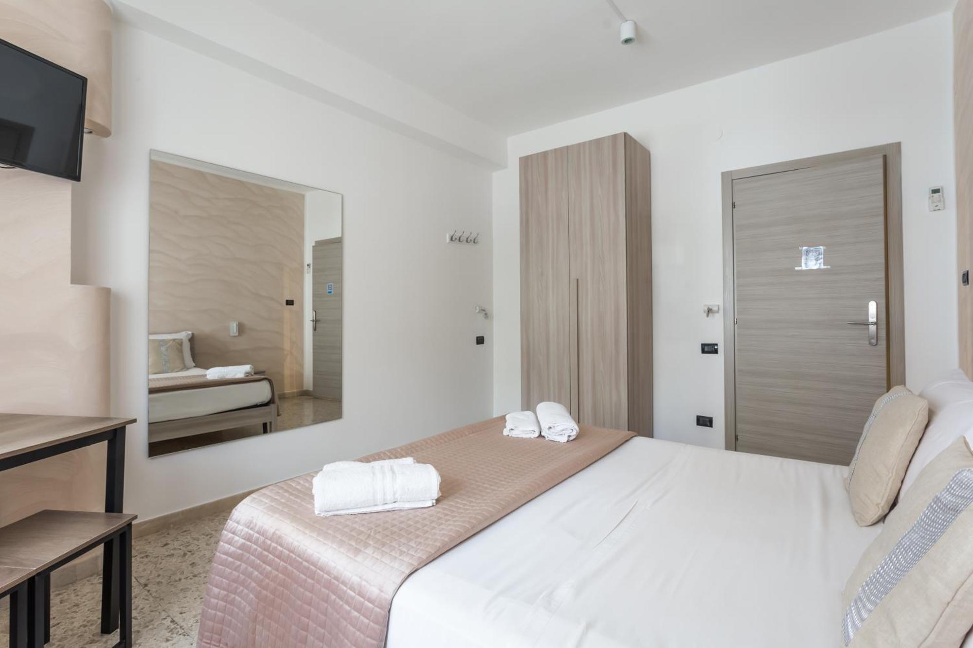 Napoli Fly Guest House 290 Екстер'єр фото