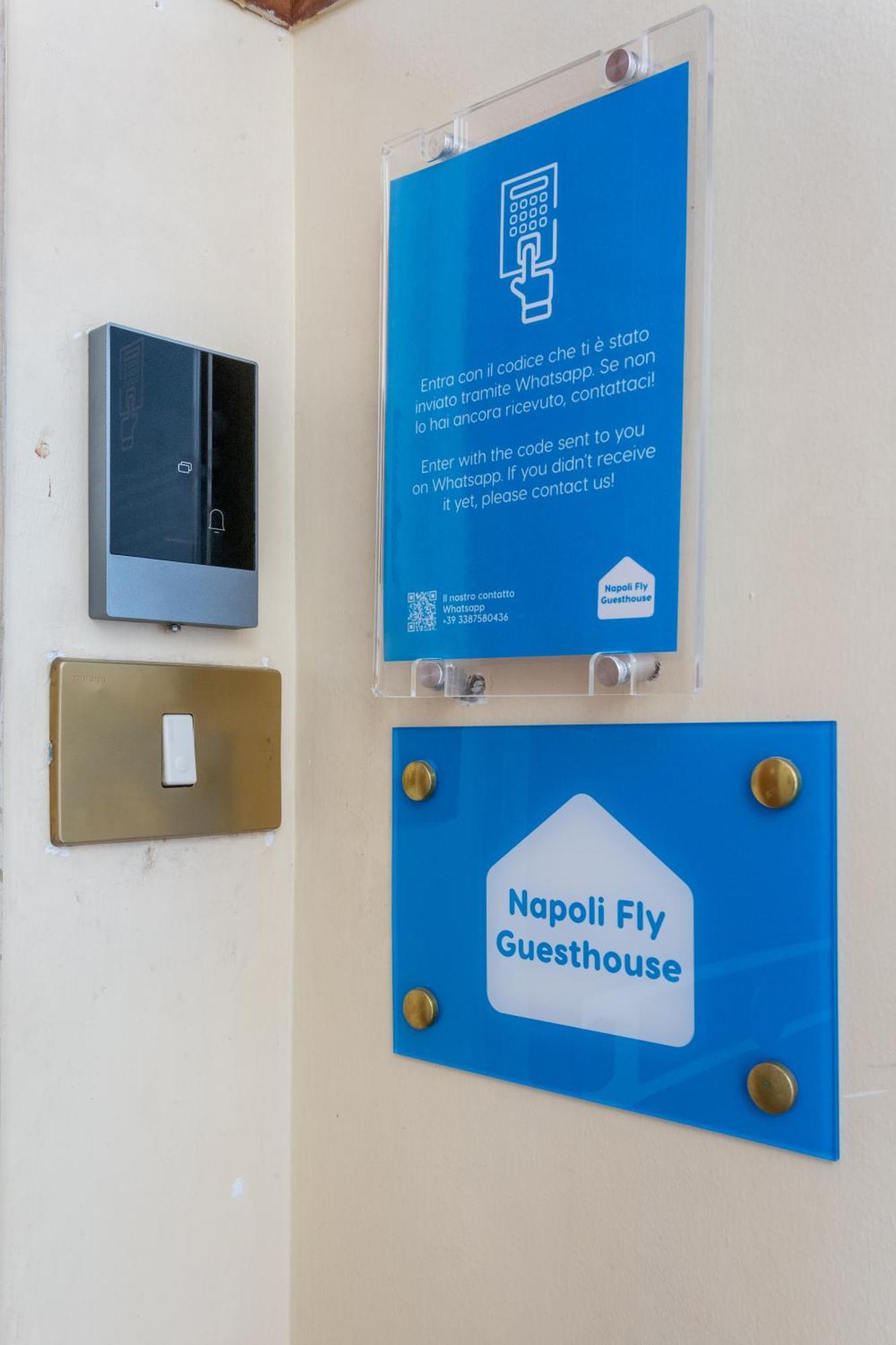 Napoli Fly Guest House 290 Екстер'єр фото