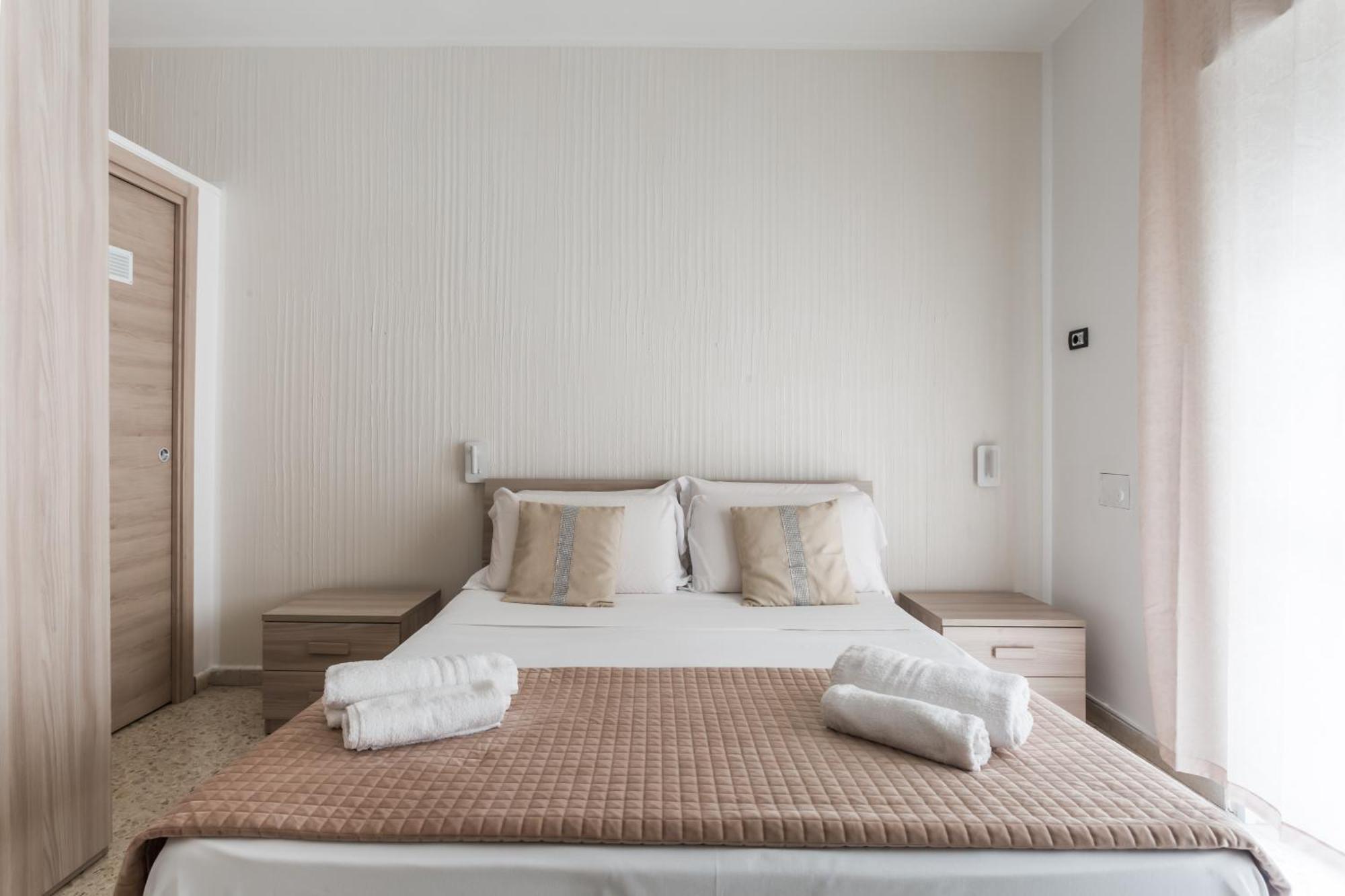 Napoli Fly Guest House 290 Екстер'єр фото