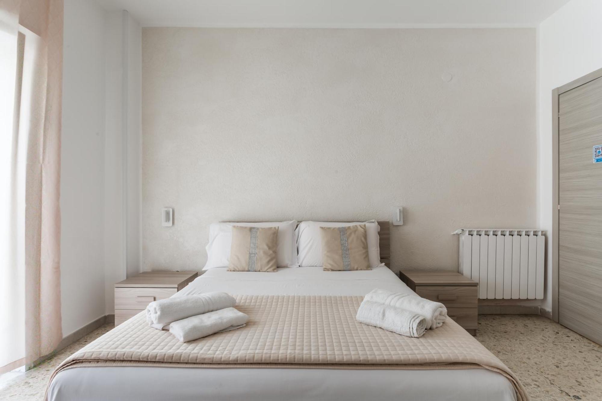 Napoli Fly Guest House 290 Екстер'єр фото