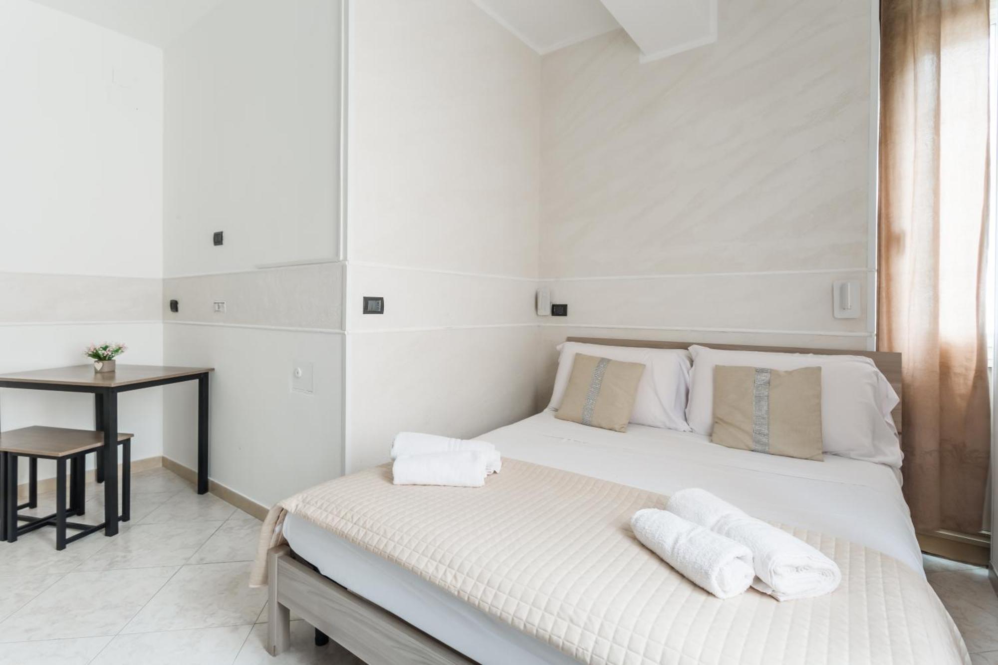 Napoli Fly Guest House 290 Екстер'єр фото
